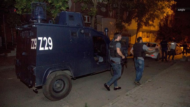 İzmir’de terör operasyonu: 9 gözaltı